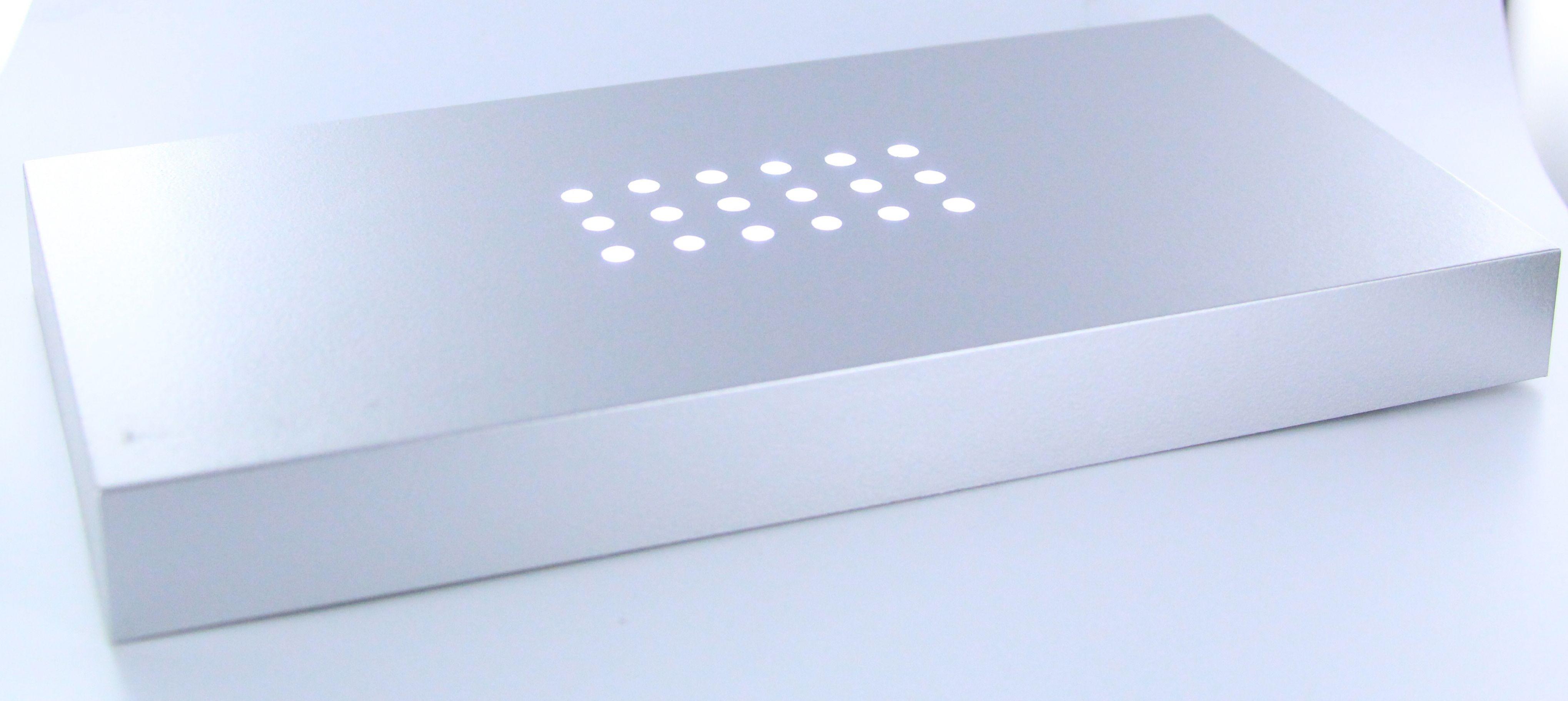 LED LEUCHTSOCKEL   18 weiße LED   200x100x20mm   Farbe Silber